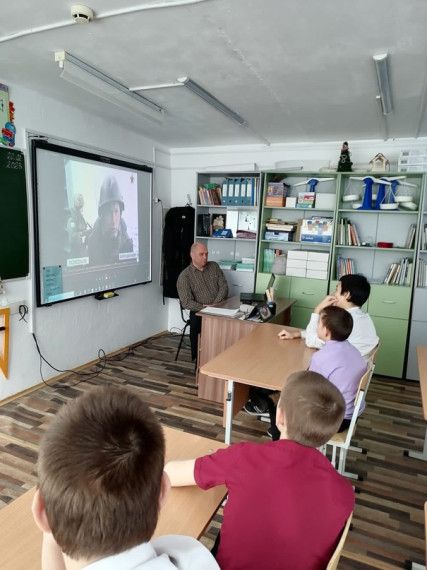 Классный час в 6 классе: "23 февраля - День защитника Отечества".